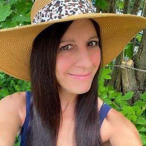 Meet your Posher, Posh